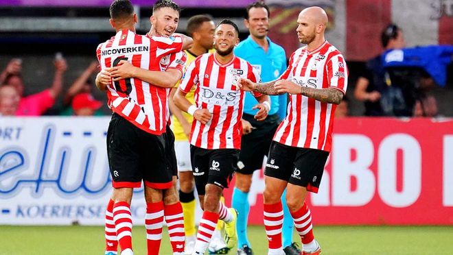 总冠军争夺 总冠军争夺