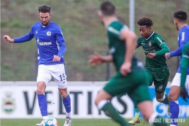 6名球员中 6名球员中